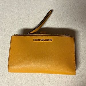 Michael Kors wallet, in good shape, no stains or scratches